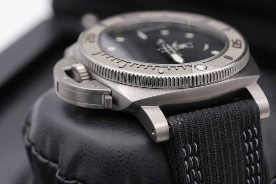 Panerai Submersible PAM00984 Image 4